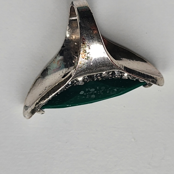 Elegant Green Silver Ring - Picture 10 of 11